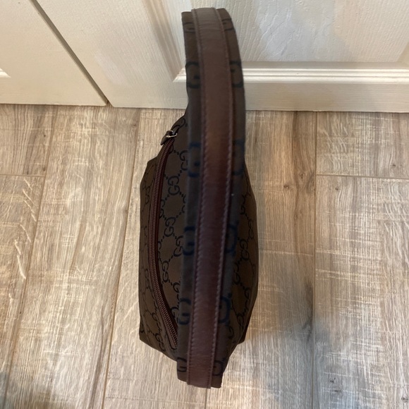 Gucci Shoulder Bag - Picture 4 of 11